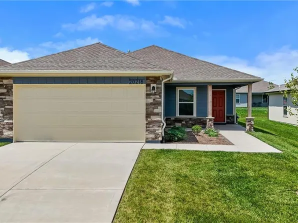 20270 W 195th St, Spring Hill, KS 66083