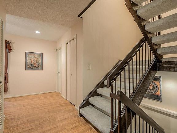 5th image of 10254 Cedarbrooke Ln