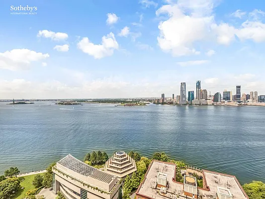 Rented by Sotheby's International Realty | media 1