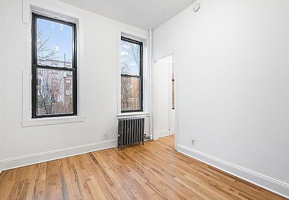 4th image of 387 12th St