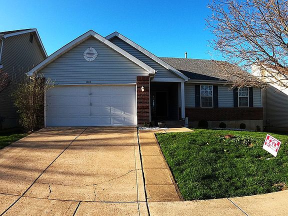 2nd image of 841 Fall Crown Ln
