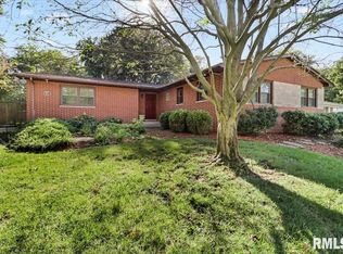 11 Craig Dr, Springfield, IL 62711