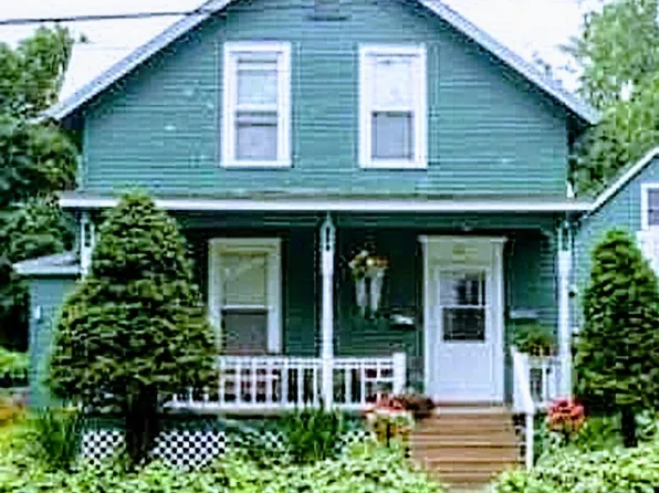 20 Franklin St, Malone, NY 12953