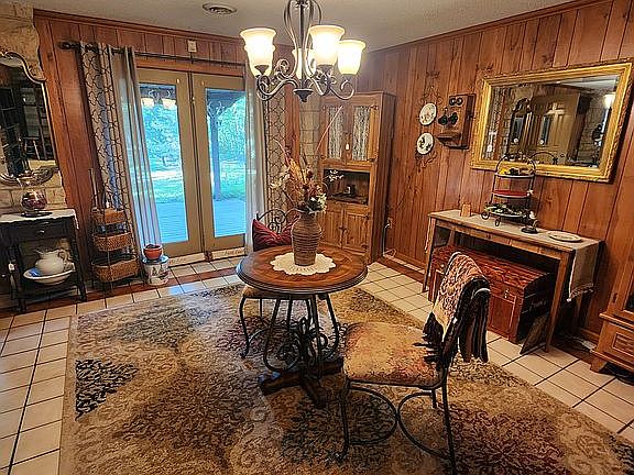 5th image of 1884 Lilly Rd