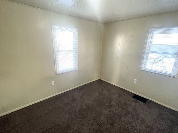 5th image of 3114 4th Ave E