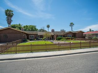 257 Santa Isabel Ave, Costa Mesa, CA 92627