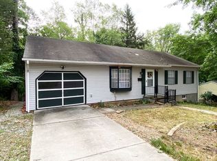 44 Walker St, Athens, OH 45701