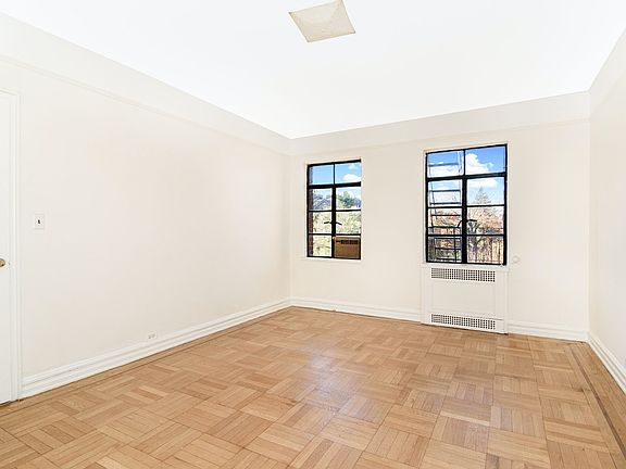 4th image of 3001 Henry Hudson Pkwy APT 4J