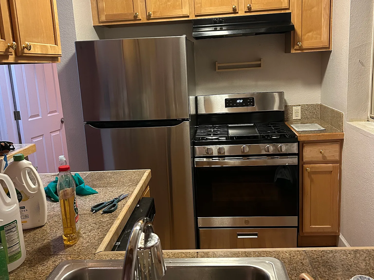 1 bed, 425 sqft, $1,050 — Photo 3