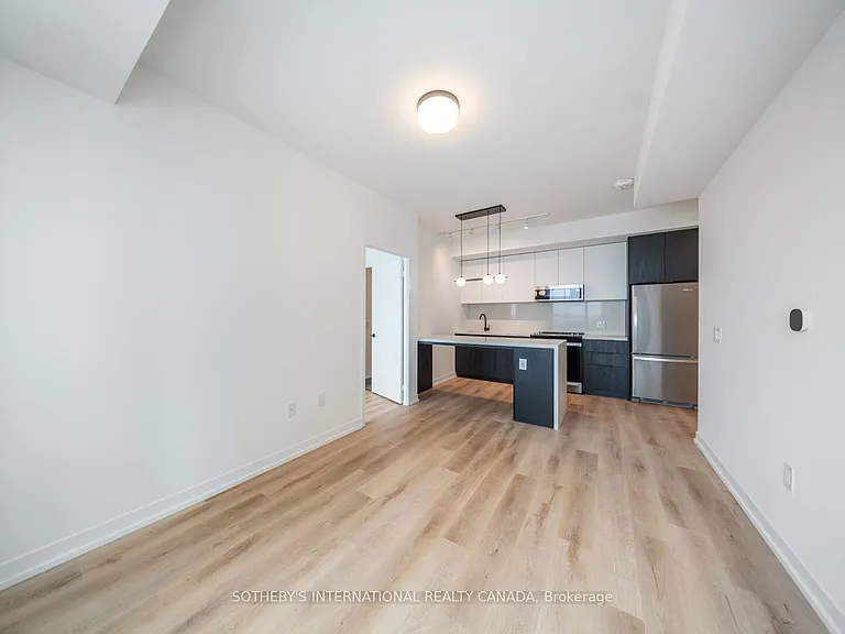5 York Rd #911 — Photo 13