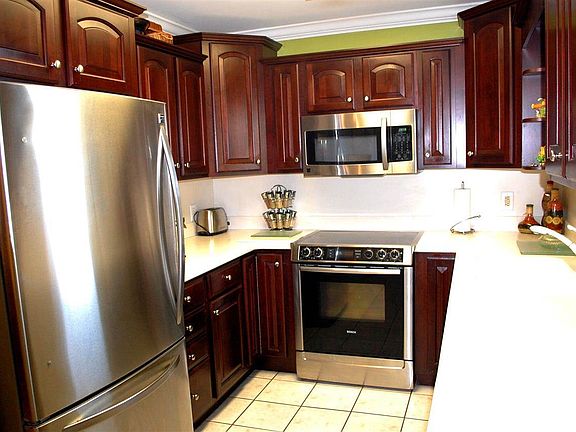 3rd image of 226 N Waccamaw Dr Unit 4