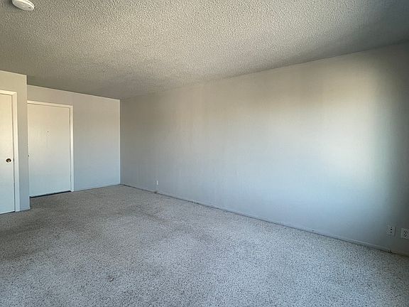 4th image of 201 Onondaga Ave #2A