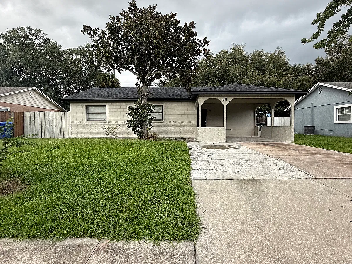 3 bed, 1071 sqft, $2,400 — Photo 1