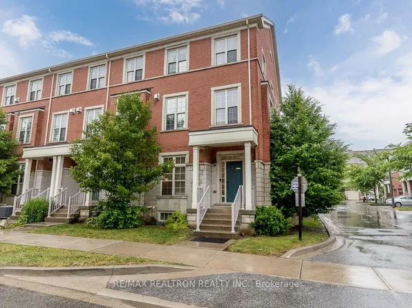 28 Donald Buttress Blvd W, Markham, ON L6C 0P1