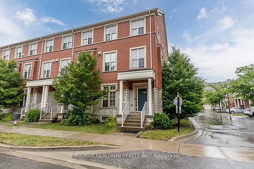 28 Donald Buttress Blvd W Photo 1