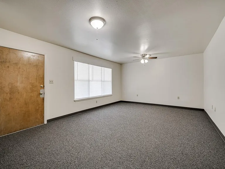 Mariner II Apartments — Photo 47