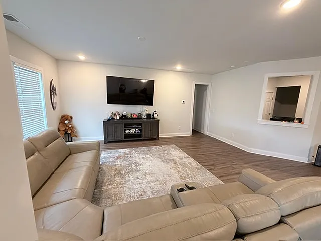 835 Chalkstone Ln — Photo 7