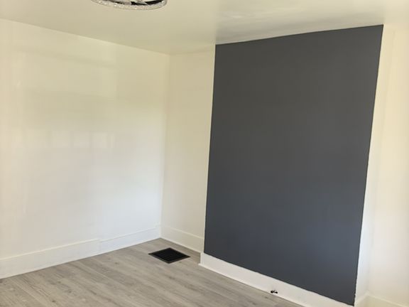 5th image of 367 W 13th Ave