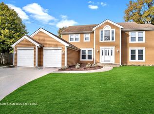 906 Kennicott Pl, Mount Prospect, IL 60056