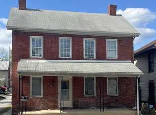 139 W King St #A, Abbottstown, PA 17301
