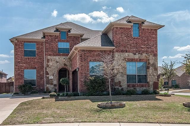 1st image of 600 Knightsbridge Ln