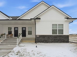 2488 Bluegrass St, Marion, IA 52302