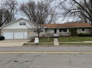 801 E 84th St, Bloomington, MN 55420
