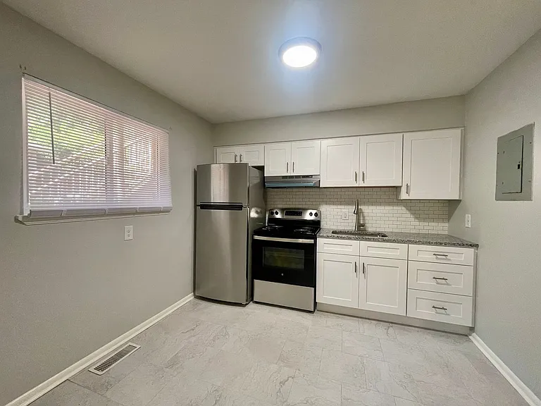 D2 Shepherd Ln — Photo 1