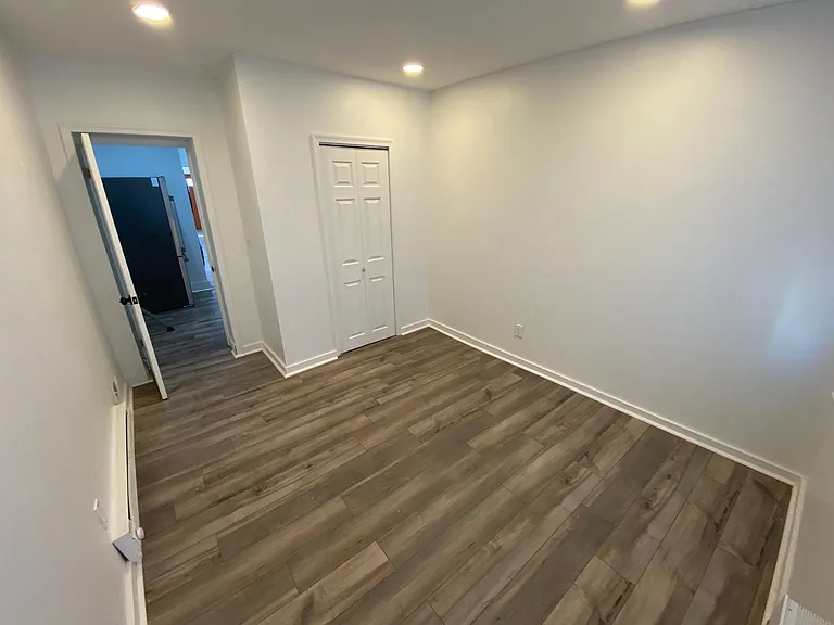 1725 Monument St — Photo 13