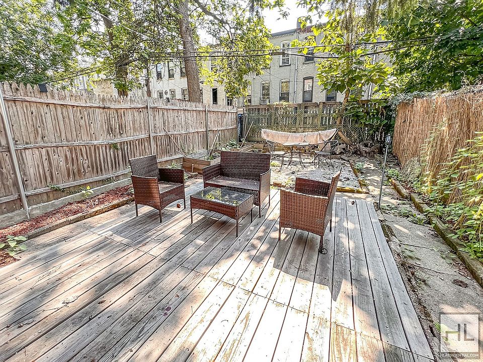 1st image of 398 Hancock St APT 1