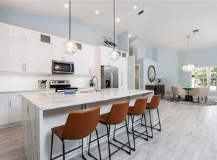 1511 Whispering Oaks Cir, Naples, FL 34110