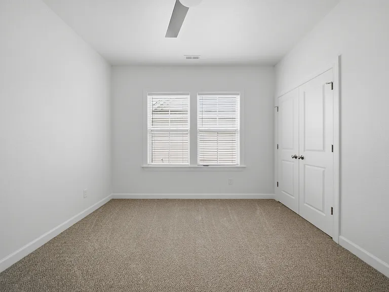 5049 Duxbury Rd — Photo 29