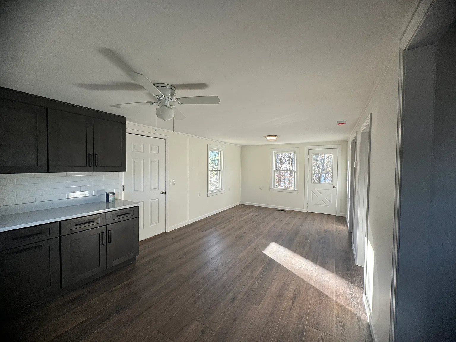 1 bed, 864 sqft, $1,400 — Photo 2