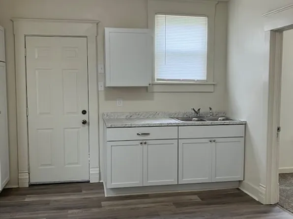 319 W Nebraska Ave, Peoria, IL 61604