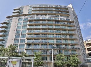 650 Queens Quay W #821, Toronto, ON M5V 3N2