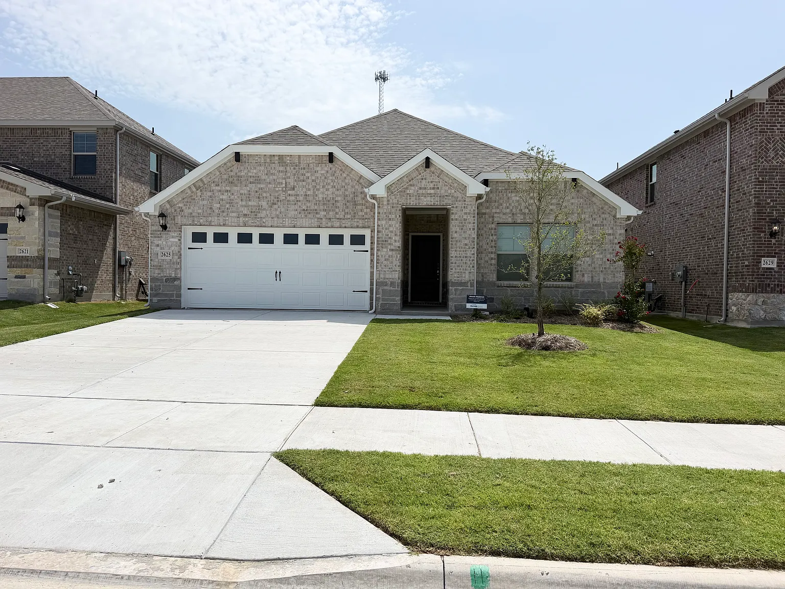 4 bed, 2260 sqft, $2,700 — Photo 1