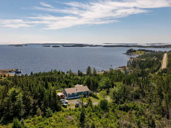 16335 Highway 7, Pleasant Harbour, NS B0J 3H0