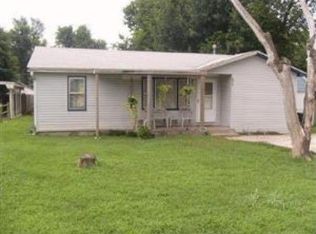 3036 W Water St, Springfield, MO 65802