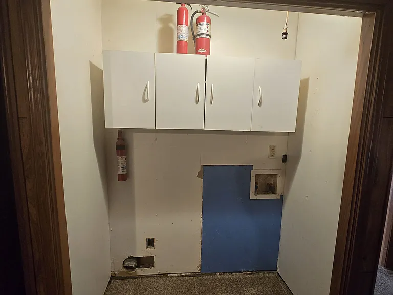 909 S Park St — Photo 15