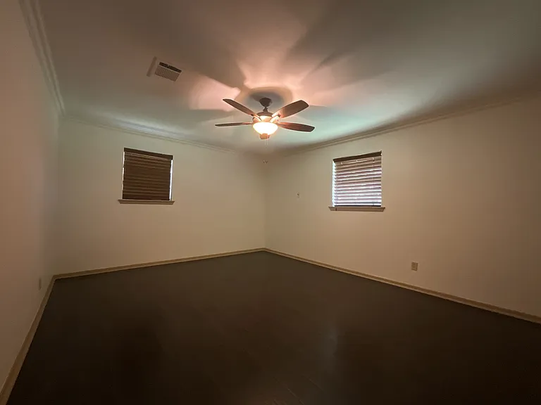 530 Hilliard Dr — Photo 35