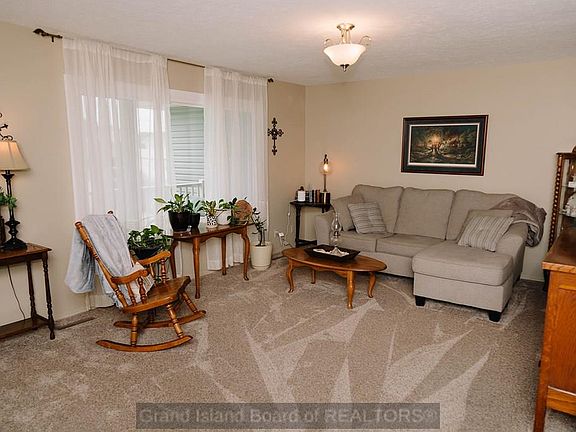 3rd image of 3024 Orleans Dr