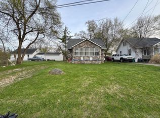 1406 E Boatfield Ave, Burton, MI 48529