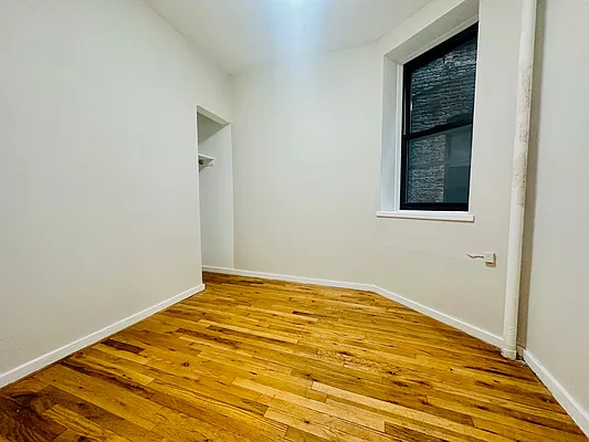 Rented by DeSimone Real Estate | media 6