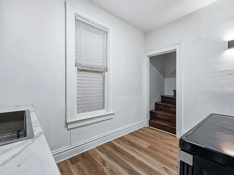 451 E Pontiac St — Photo 16