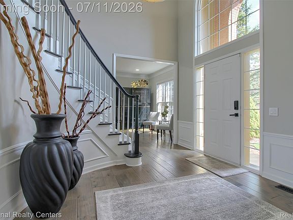 2nd image of 429 Delaford Ct
