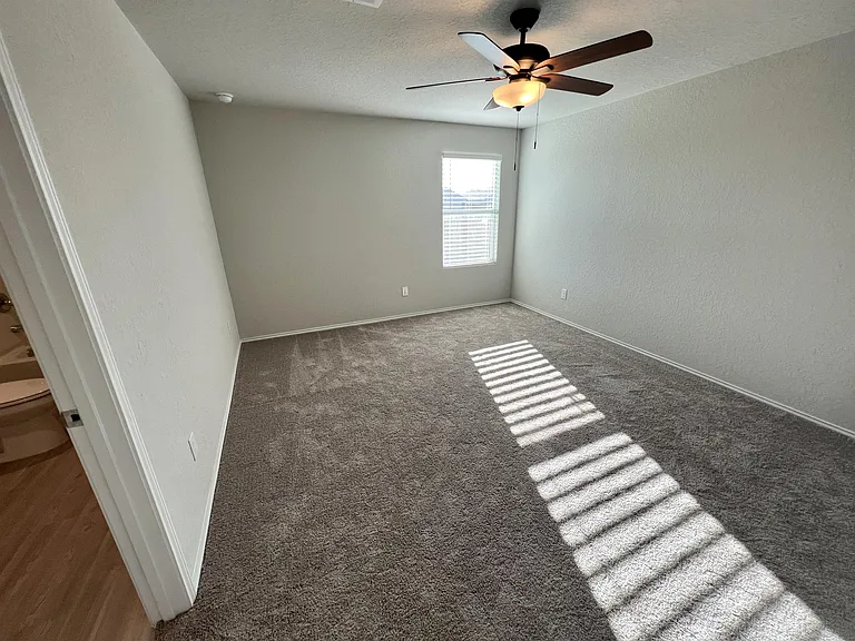 2824 Rosefinch — Photo 14