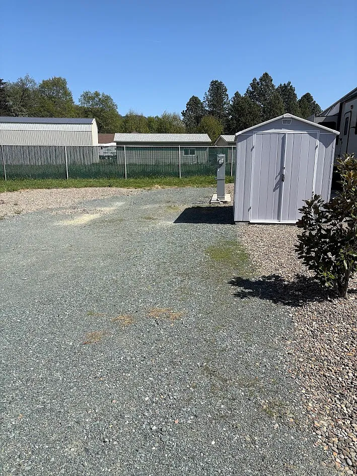 1253-2950 Merlin Road - 7 — Photo 4