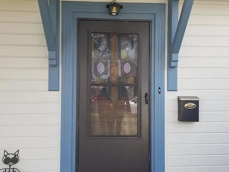 1505 Main St — Photo 2