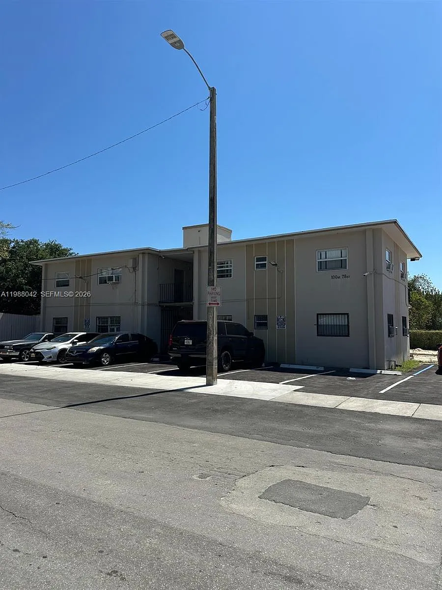 Building Photo - 100 NE 78th St #6
