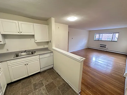 20 Riverside St #2-3 Photo 1